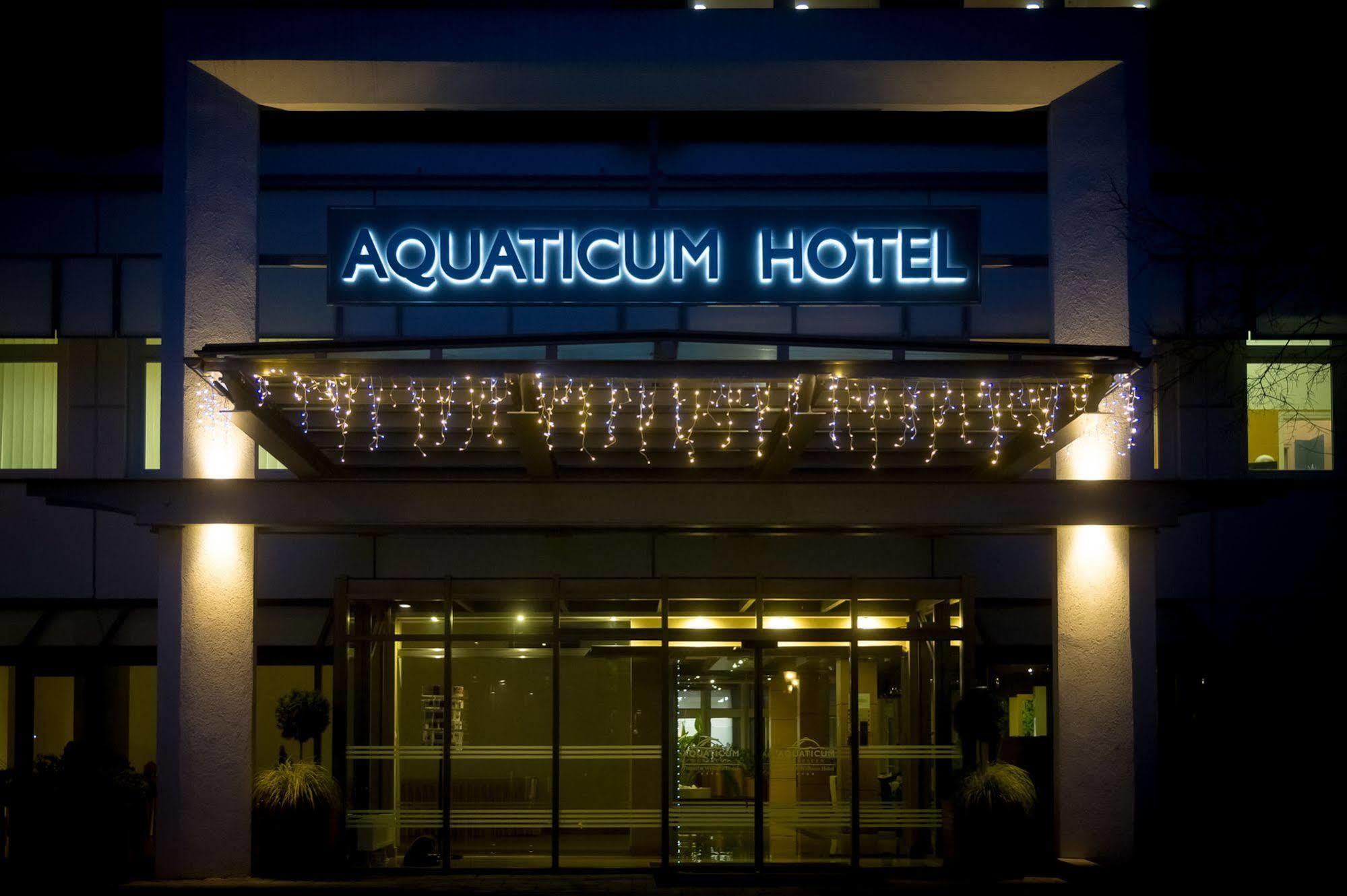Aquaticum Debrecen Termal&Wellness Hotel Exterior foto